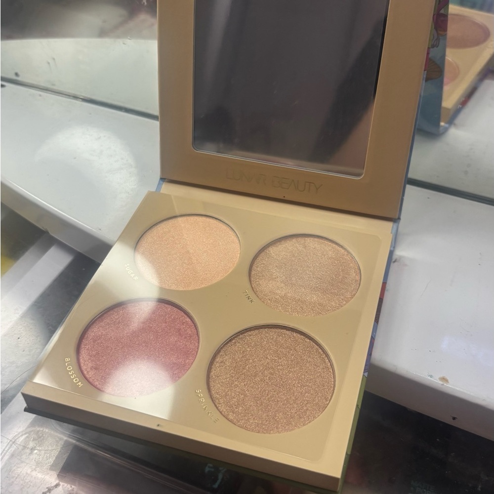 Luna Beauty Radiant Glow Highlighter Palette - Gold and Pink